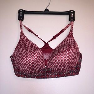 Body by Victoria’s Secret lightly lined bra